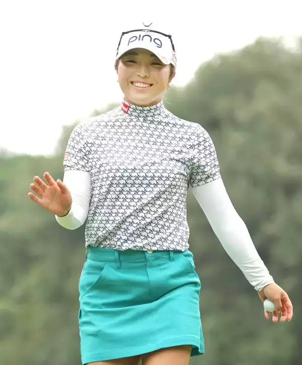 【女子ゴルフ】佐久間朱莉が単独首位浮上　山城奈々が２位で追走　渋野日向子は予選通過なるか
