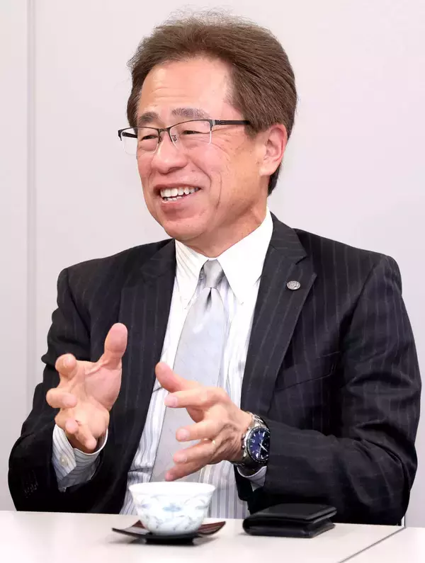 【阪神】粟井一夫球団社長らが報知新聞大阪に来社「ジャイアンツさんに競り勝てれば」過去一度もない阪神Ｖ＆巨人２位思い描く