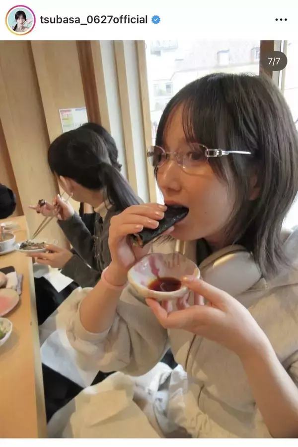 本田翼、人気アーティストとフランスで奇跡的な面会！「急なあ〜ちゃんでびっくり」「推しと推しが一緒に写ってる」