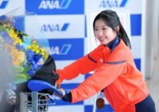 【五輪】最年少メダリストの中井亜美が笑顔で帰国「４年後もこの場に出場できるように」フィギュア女子
