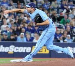 メジャー通算２２１勝のシャーザーが６回１失点　４１歳のベテランが今季初登板で好投　岡本和真は４番で先発出場