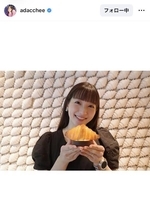 「ぱっつんいいね」足立梨花、オープンしたばかりのクロワッサン専門店へ！「めっちゃ旨そう～」「かわい～い！」