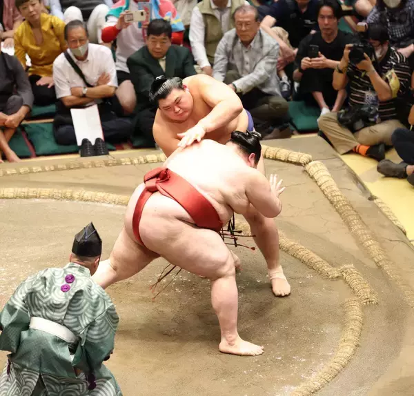 横綱・大の里が１３日目にも１年ぶりの優勝へ　八角理事長「良い形になってきた」