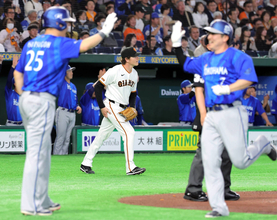 【ＤｅＮＡ】Ｇ倒へ初回いきなり３点先制　佐野が適時二塁打　ヒュンメルも２点二塁打　先発・入江を援護