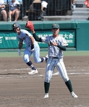 【甲子園】鶴岡東、東海大甲府に敗れ初戦敗退..８回まで毎回走者も好機生かし切れず
