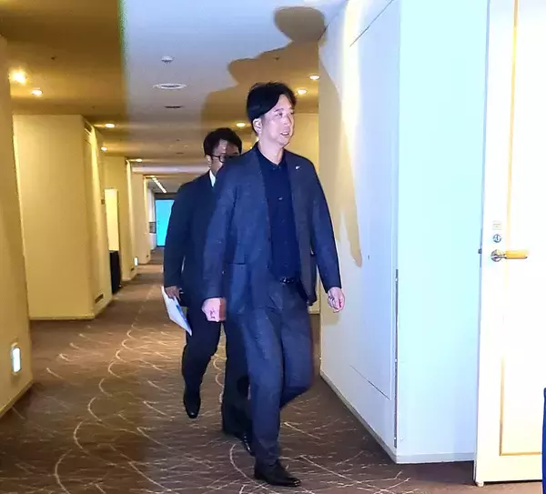 【阪神】藤川球児監督「日本を代表するトップアスリートになった」「ベストなタイミング」メジャー挑戦決定の佐藤輝明を後押し