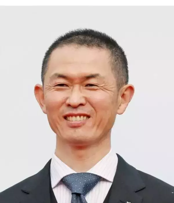 優秀厩舎賞は美浦・木村哲也厩舎＆栗東・杉山晴紀厩舎　優秀騎手賞は戸崎圭太騎手　２５年度厩舎関係者表彰　