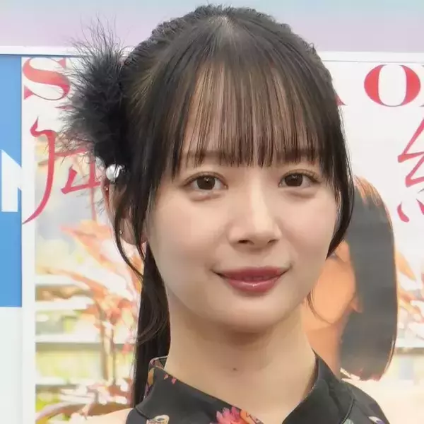 「短め、すき？？？」岡田紗佳、イメチェン姿に村重杏奈も「はい！！！！」ファンは「これはやばい！最高！」　