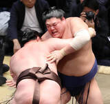「阿炎が約２年ぶり無傷５連勝　「土俵際でも自分の良さが出ていると思う。そういう意識でやっている」」の画像1