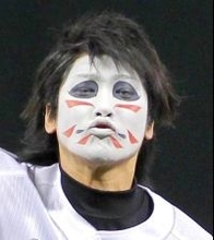 顔面に異変…樽美酒研二のイケメン素顔が「大変な事に」「大丈夫？」「心配です」原因不明→昨年検査