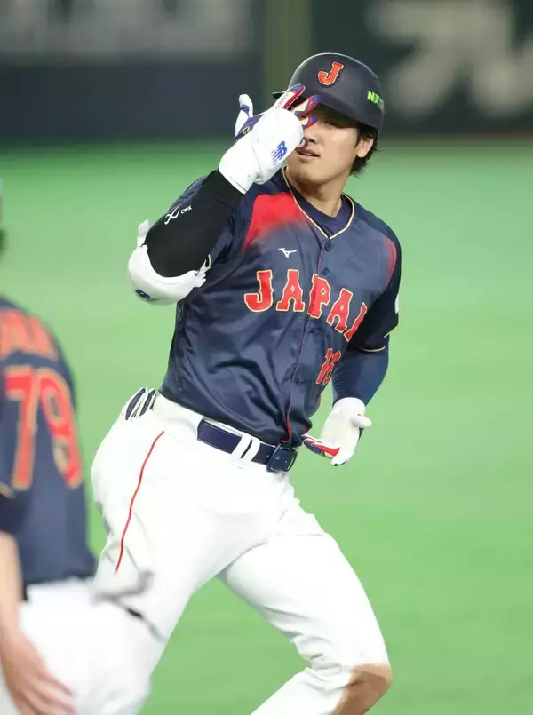 大谷翔平、代打送られて７回途中交代　サイクル安打ならず　２回に先制満塁本塁打　３安打５打点スタート
