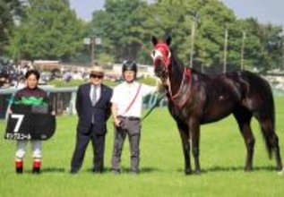 【東京１１Ｒ・六社Ｓ】キングスコールが激変！鮮やか差し切り　矢作調教師「ブリンカーが利いた」次戦は目黒記念を視野に