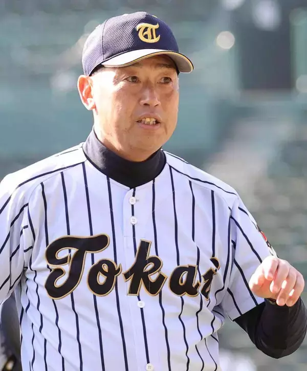 【高校野球】東海大菅生が昨夏覇者・日大三にリベンジならず…　今夏で退任の若林弘泰監督「どうやって勝たせるかというのはやっぱり難しい。それが面白いのかもしれません」…西東京大会