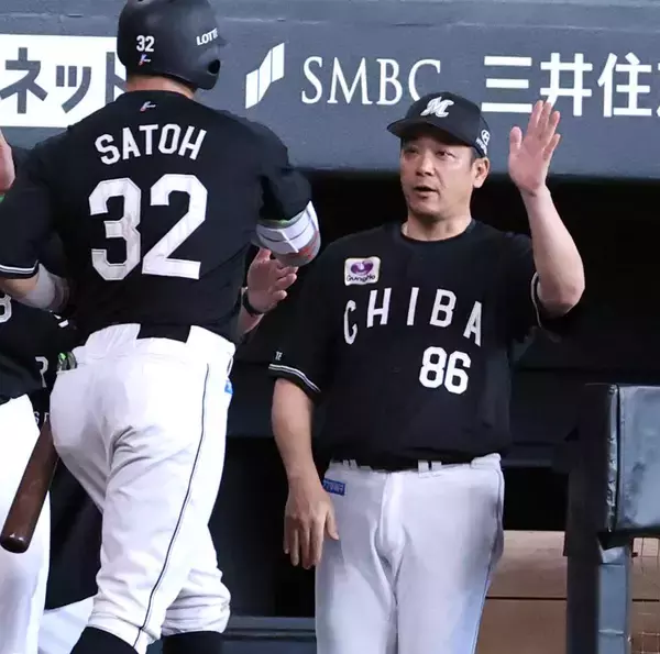 【ロッテ】途中出場の佐藤都志也が決勝アーチ　サブロー監督は「リズムって大事だな」と殊勲弾の背景を解説