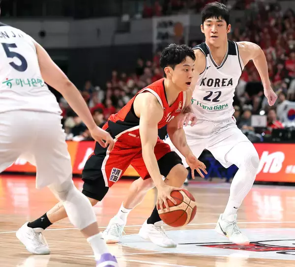 【バスケ男子】河村勇輝は２戦連続先発　第１Ｑは終盤に３Ｐシュート２本成功　２アシストもマーク