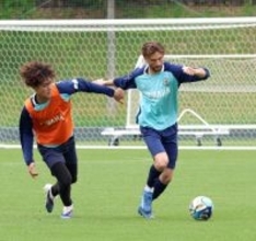 【Ｊ２磐田】３連勝目指して１８日に大宮戦　連敗中の相手にＤＦファンデンベルフ「気持ちよくプレーさせないこと」