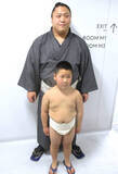 「夏場所Ｖ若隆景が稽古再開　前日にわんぱく相撲制した長男とのダブル優勝に喜び「見ているだけでも緊張します」」の画像1