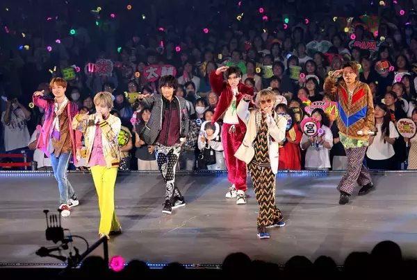 Ｋｉｓ―Ｍｙ―Ｆｔ２、デビュー１５周年　ローラースケートで滑走するなど全４０曲で１万５０００人魅了