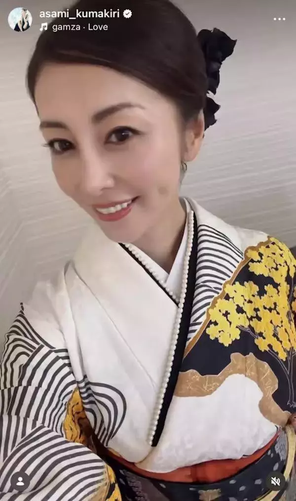 「日本一の和美人」４６歳・熊切あさ美、艶やか着物姿が「あら綺麗」「とっても素敵」「お似合いです」