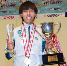 【箱根駅伝】金栗四三杯＆ＭＶＰ　黒田朝日が語るＶ３青学大の強さ「気持ちの強さ」「意識」