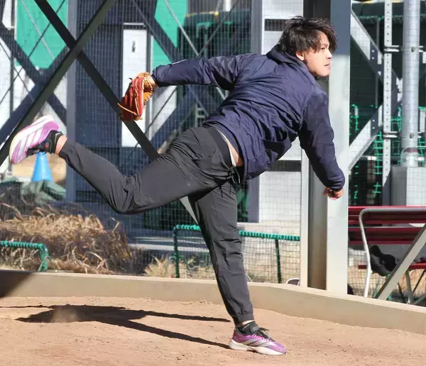 【西武】育成４年目右腕・三浦大輝が師匠・今井の「４８」継承へ覚悟「つけたいし、つけなきゃいけない」