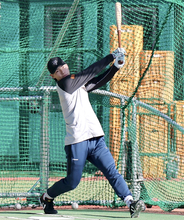 【巨人】平山功太「紅白戦に合わせてジャブが打てるように」石井監督の前でアピール