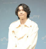 「ＳｉｘＴＯＮＥＳ・松村北斗　ヘアケア新ＣＭで理系男子演じる　自身は「髪傷みやすい」」の画像1