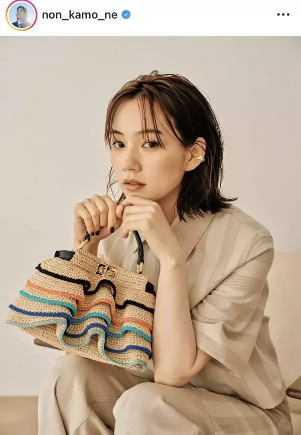 「別人みたい」激変した朝ドラヒロイン女優「メイク変えた？」のんの近影が話題「どんどん美人に」「大人っぽくなった」