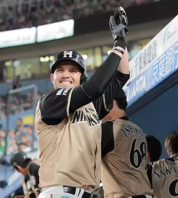 【日本ハム】“スシポーズ“ブランドン・レアード氏がエスコン初来場　６・２４ロッテ戦で中田翔氏らとトークイベントも