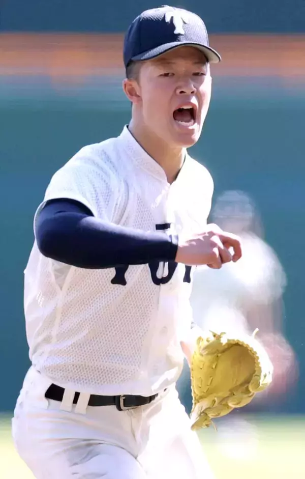 【高校野球】センバツ王者・大阪桐蔭が同点のまま延長タイブレークへ　５回終了で０―２→７回に追いつくも勝ち越せず　どうなる史上初の３度目春夏連覇