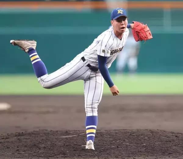 【甲子園】健大高崎が劇的延長サヨナラ勝ちで夏初の４強　有明に勝利　２年生右腕・石垣聡志が１０回完封…ビデオ検証も判定通りサヨナラ「全員の祈りが通じた」