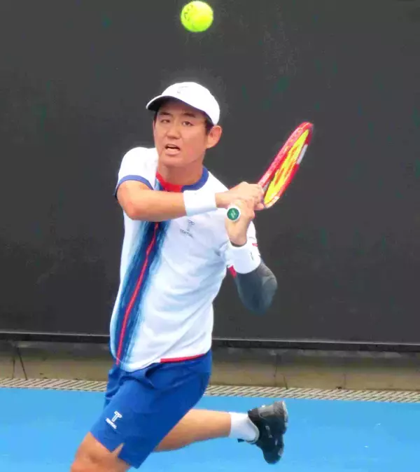 【全豪テニス】西岡良仁　４大大会連続本戦出場が３１回で途切れる　予選２回戦で無念の棄権　男子予選