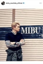 町田啓太がタトゥー！？「破壊力半端ない」「すごすぎ」「カッケー」「イカつい」印象激変のオフショが話題