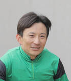 「難波剛健騎手が小倉４ＲでＪＲＡ障害通算１０００回騎乗達成　「怖い思い、痛い思いもいっぱいしましたけど…」」の画像1