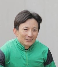 難波剛健騎手が小倉４ＲでＪＲＡ障害通算１０００回騎乗達成　「怖い思い、痛い思いもいっぱいしましたけど…」