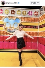 近藤千尋、美女「ママ軍団」集合ショット！透け感トップス姿が「可愛い」と話題