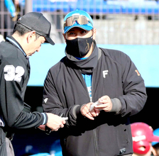 【日本ハム】新庄剛志監督「１５４キロくらい出ていた（笑）」中継ぎで１回完全、山崎福也を絶賛「向いてそうな気もします」