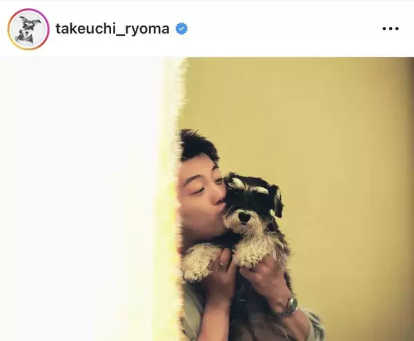 竹内涼真のキスショットに騒然「羨ましい」「愛に溢れてる」ラブラブすぎる“お相手”と「ソックリですね」