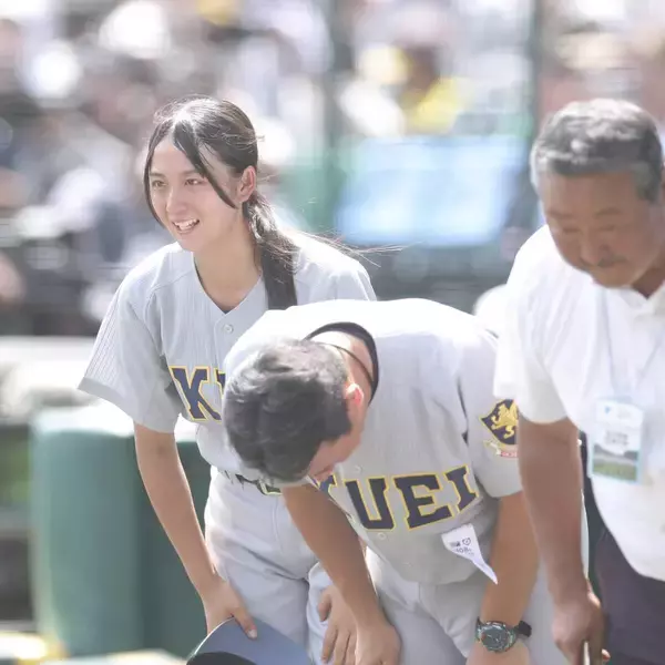 【甲子園】仙台育英・星よつはマネ　９回２死、涙の理由「もう３年生のみんなのヒットを見られない、もっとみんなと戦いたかった」甲子園は「夢みたいな場所でした」