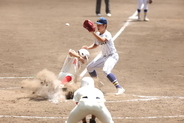 【甲子園】サインミスで決勝暴投の健大高崎・石田翔大「智弁さんの応援、甲子園の魔物に気をとられて…」「全て自分が崩してしまった」２回にはファウルフライ落球