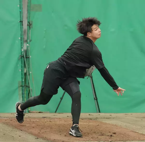 【巨人】捕手「うおお！」ドラ２・田和廉の宝刀・シンカーに驚嘆…宮崎合同自主トレ初日