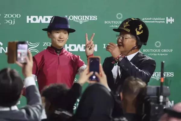 サウジカップ連覇のフォーエバーヤングに海外メディア「昨年より楽なレース運び」「永遠に語り継ぐことに」