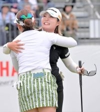 高橋彩華　１８番超絶イーグルから大逆転V　「ラッキー」と振り返るほどのコンディション不良を乗りこえて通算３勝目