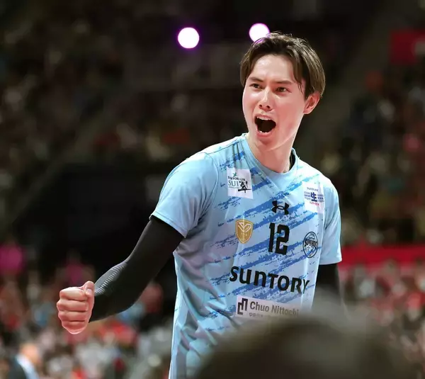 【バレー】サントリーがＲＳ初優勝　高橋藍ら強烈スパイク光り東京ＧＢに３―０のストレート勝利で３９勝４敗