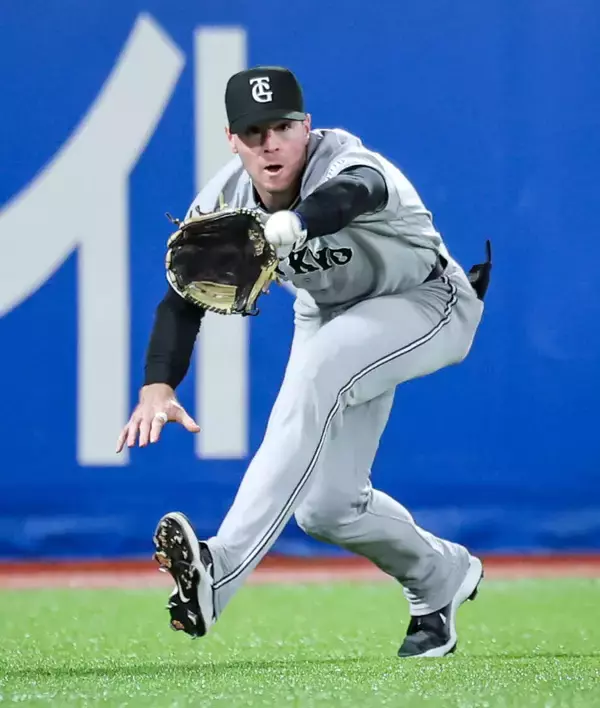 【巨人】キャベッジが２点適時打に好守備！外国人選手が奮闘「日頃から力を合わせてプレーしています」