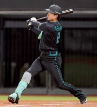 【日本ハム】１２年目浅間大基が今季１号「鎌ケ谷のブルペンキャッチャーの後輩たちが、いっぱいボールを投げてくれたおかげ」