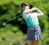 「【女子ゴルフ】初優勝狙う２２歳の人気女子プロ吉田鈴が首位タイ　姉の優利も全米女子ＯＰで健闘１４位」の画像1