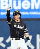 「【ソフトバンク】延長１２回、雨中の死闘制した！庄子雄大が決勝セーフティースクイズ　５カード連続勝ち越しで交流戦首位キープ」の画像1