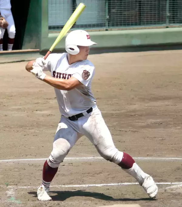 【高校野球】駿台学園の「おかわりくん」中村幸太郎が高校通算３１号　右打ちの強打の捕手「３５は行きたい」…東東京大会