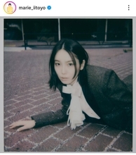 「お御足が…」高橋一生と１７歳差婚が話題！飯豊まりえ　最新ビジュアルに騒然「激アツ」「可愛いすぎるよおお」夫婦ショットも反響